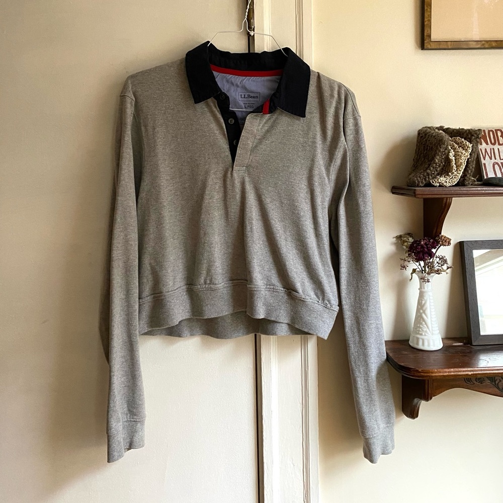 Cropped collared sweatshirt